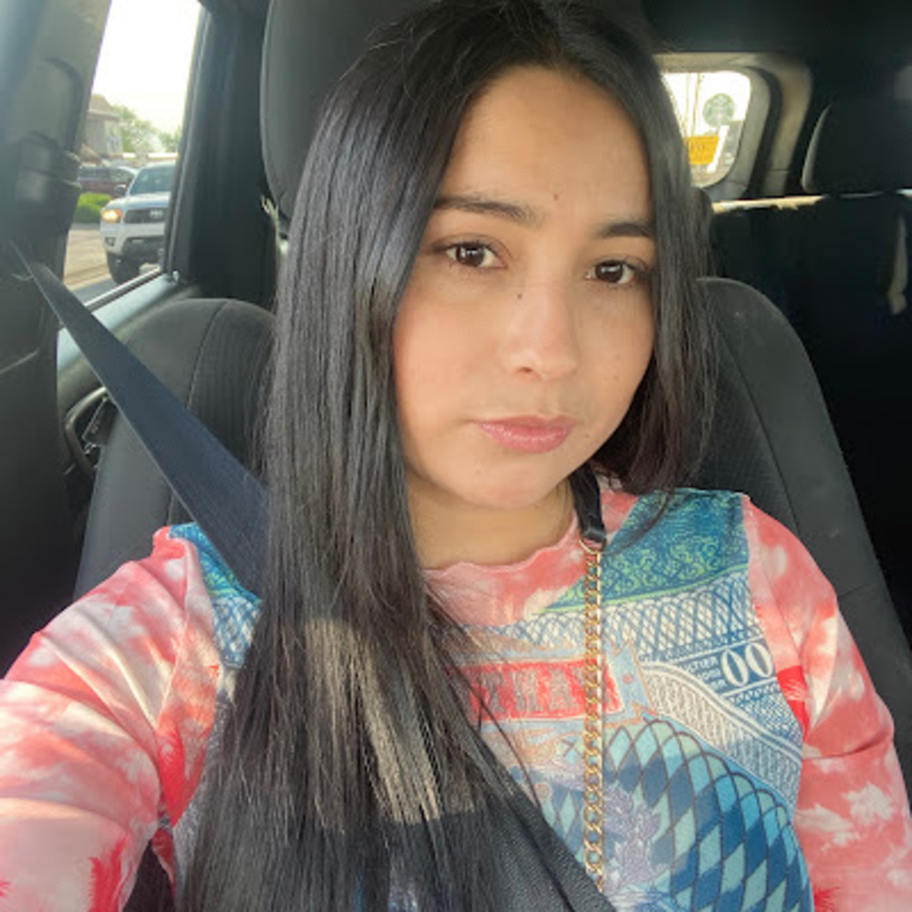 Meet your Posher, Mari chuy
